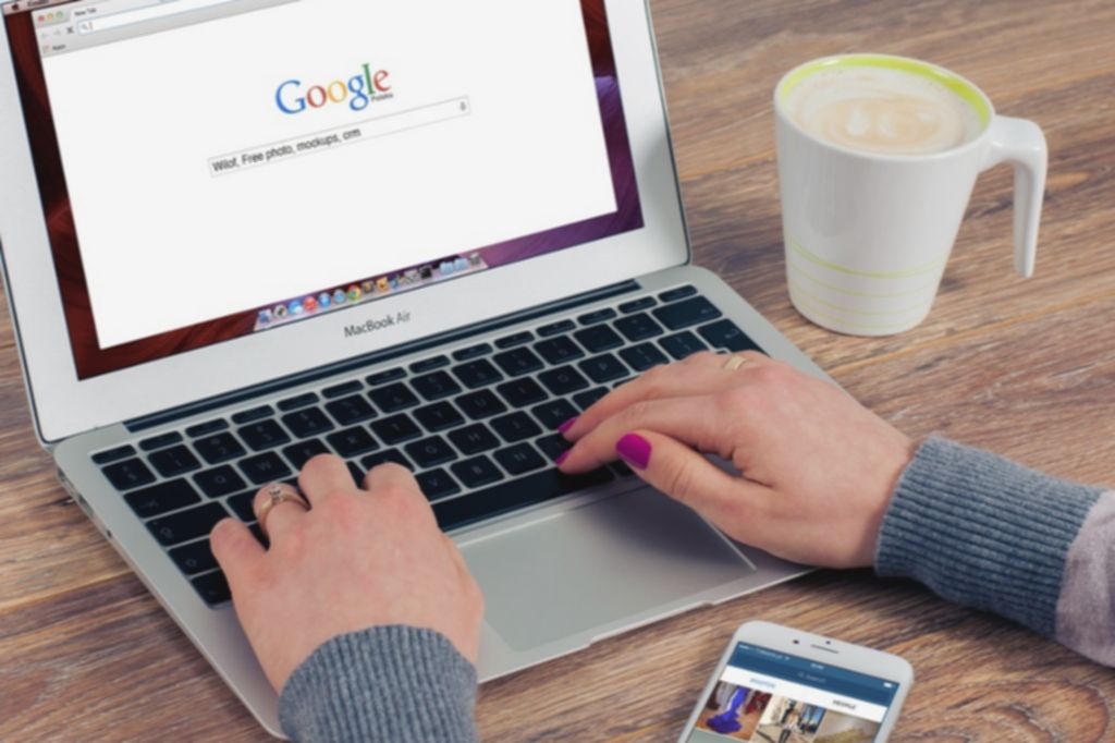 Google Prediksi: AI Dominasi Pencarian 2025, Padel dan Lari Populer