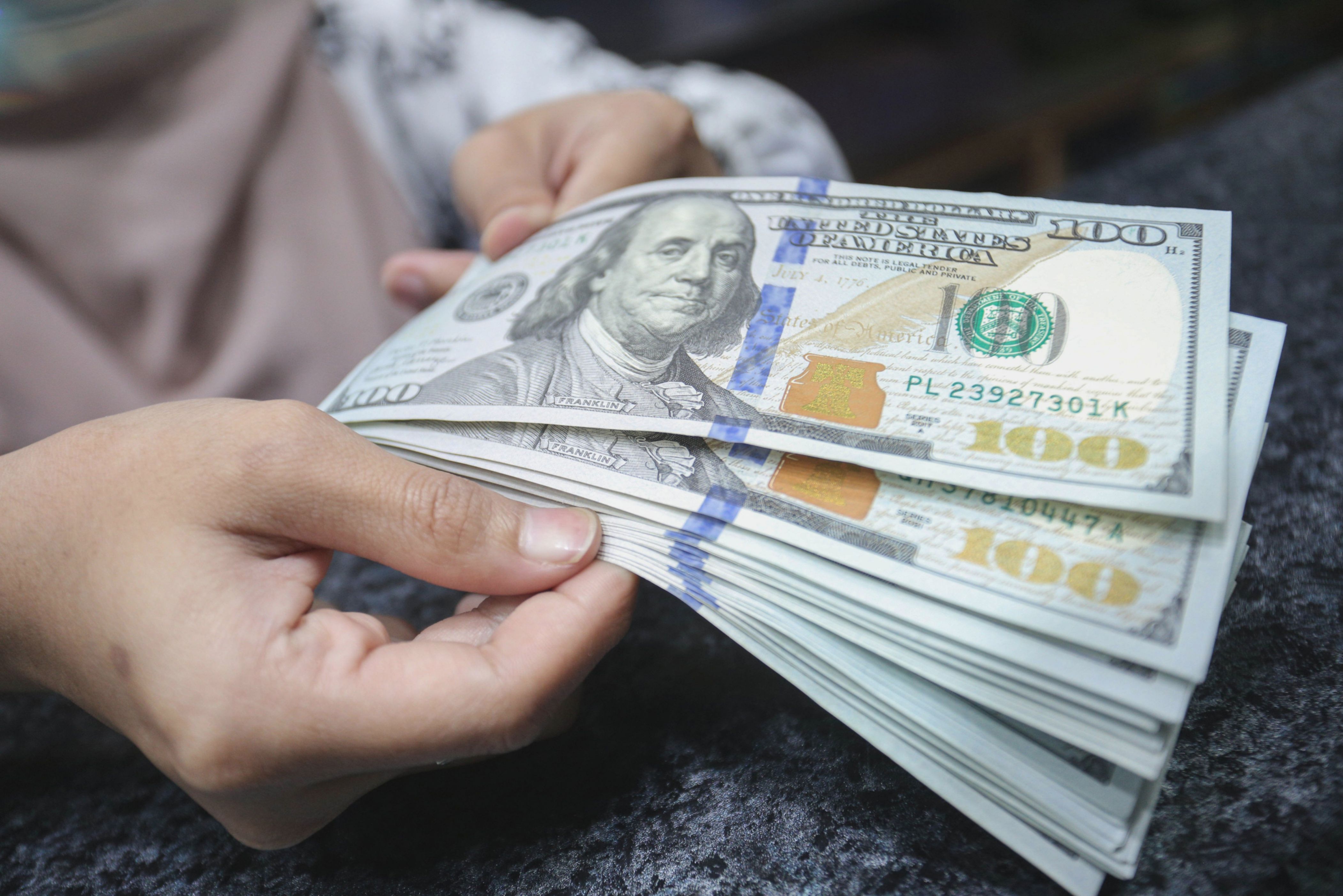 IHSG Anjlok 8 Persen, Investor Asing Lepas Saham Rp807 Miliar