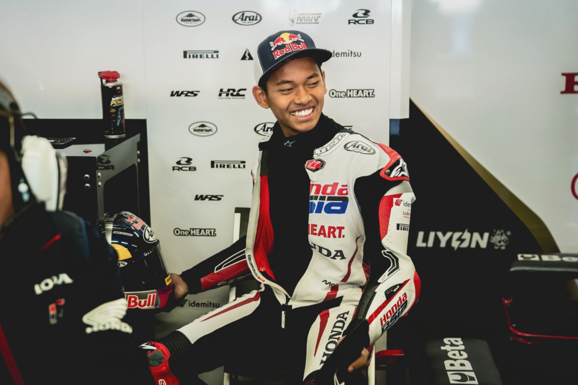 Aksi Veda Pratama Salip 12 Pembalap di Moto3 Catalunya