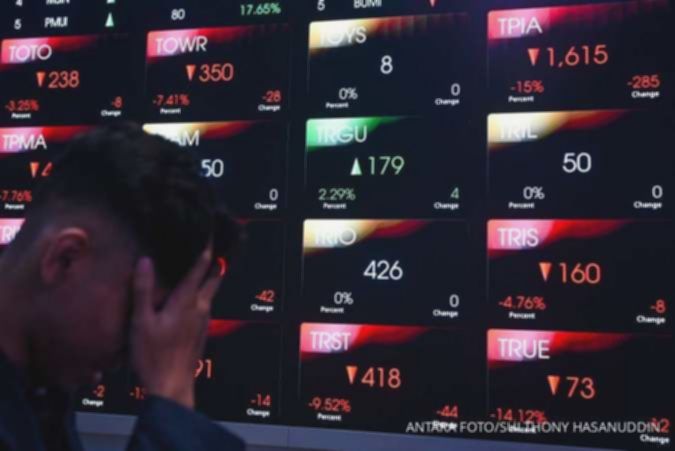 Investor asing kabur, saham BBCA & BBRI terjun bebas: Saatnya beli?