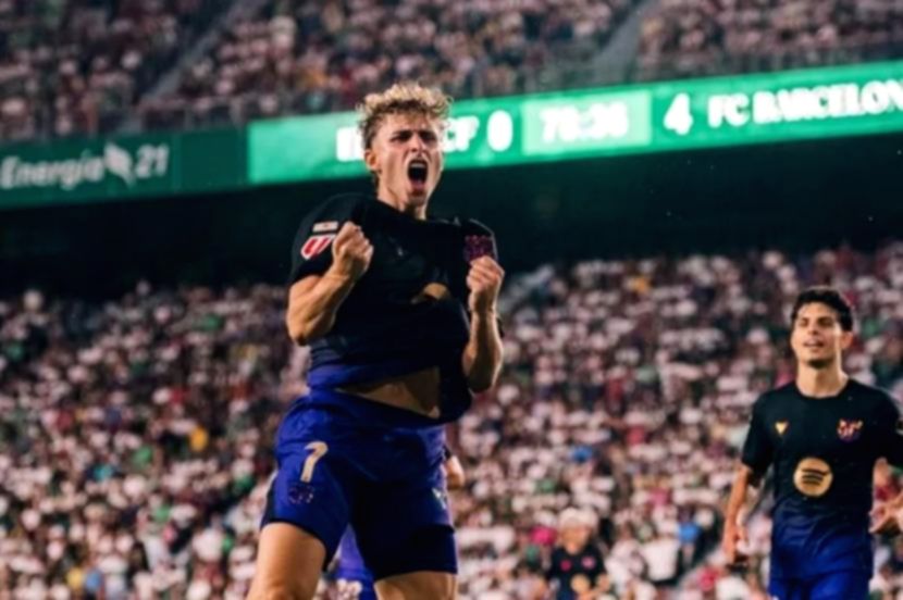 Raphinha dan Fermin Lopez Cetak Brace, Barcelona Hancurkan Elche 5-0