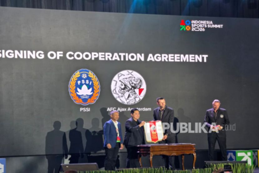 PSSI dan Ajax Jalin Kerja Sama Pengembangan Sepak Bola Indonesia