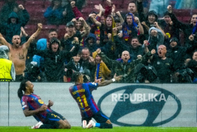 Raphinha Cetak Dua Gol, Barcelona Hancurkan Feyenoord 5-1