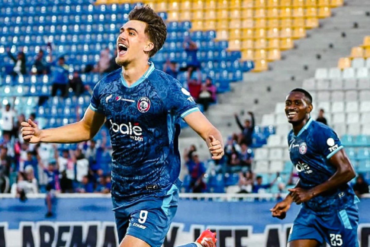 Mauro Zijlstra Cetak Gol Perdana, Marcos Santos Soroti Persaingan Arema