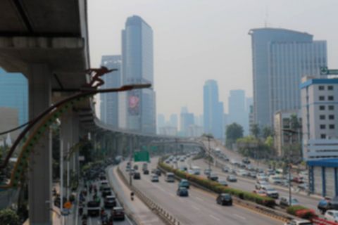 Asap Karhutla Selimuti Langit Jakarta, Kualitas Udara Kembali Memburuk