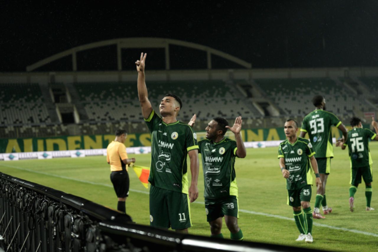Dua Pemain PSS Sleman Jadi Sorotan, Persebaya Surabaya Siap Waspada