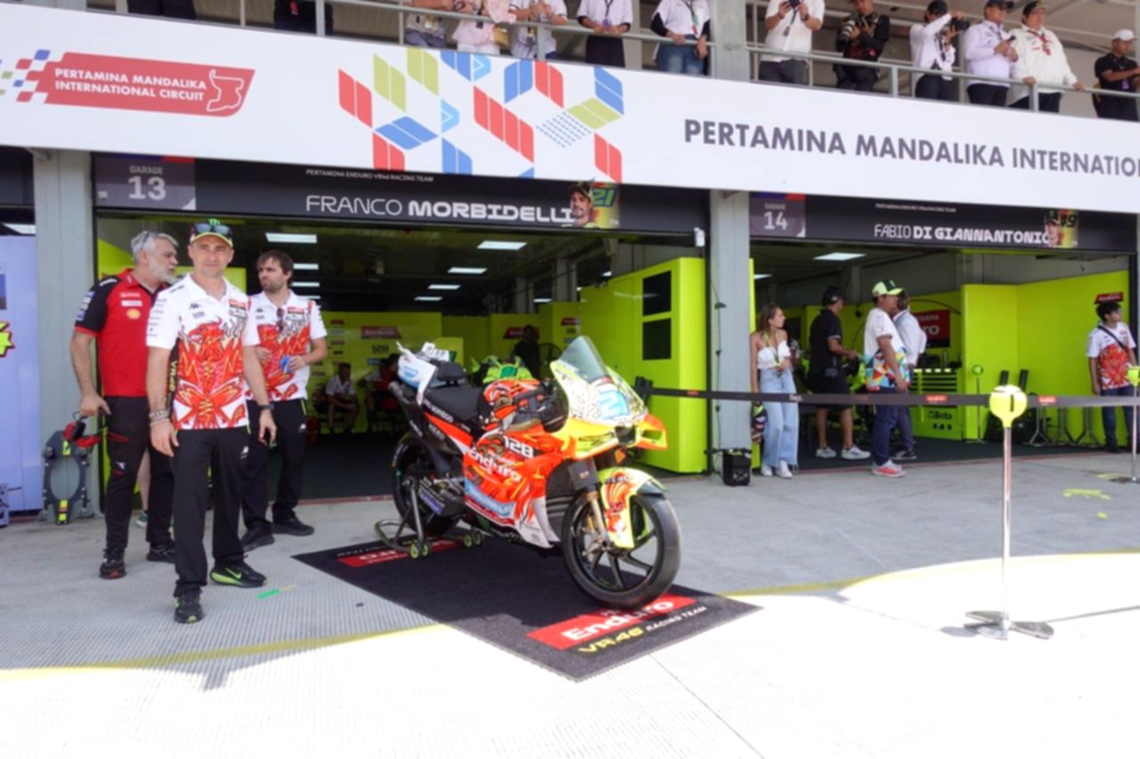 Antusiasme Tinggi Warnai Sesi Pit Lane Walk GP Indonesia 2026