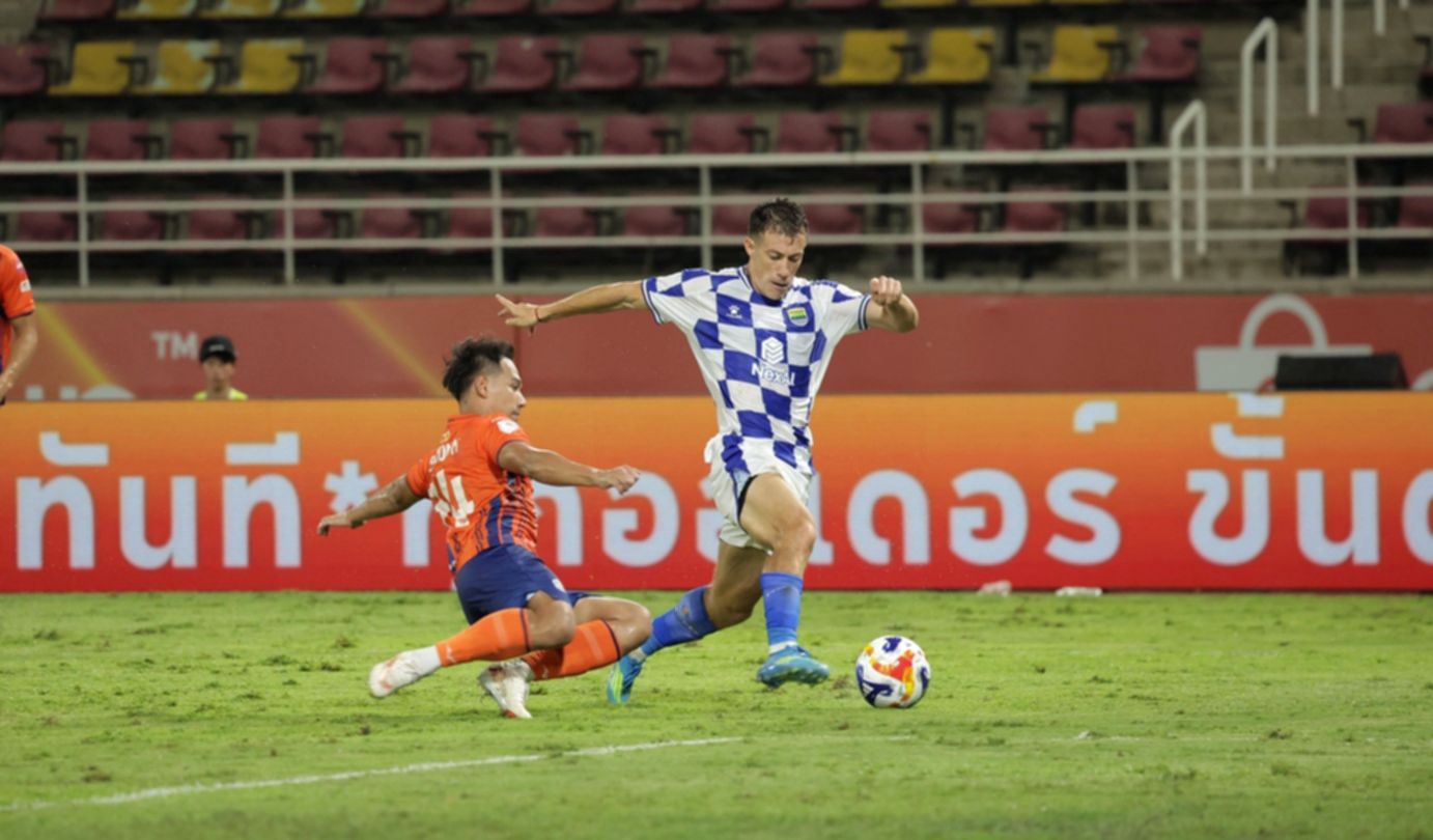 Persib Bandung Hajar Port FC 3-1, Cetak Tiga Gol Kilat